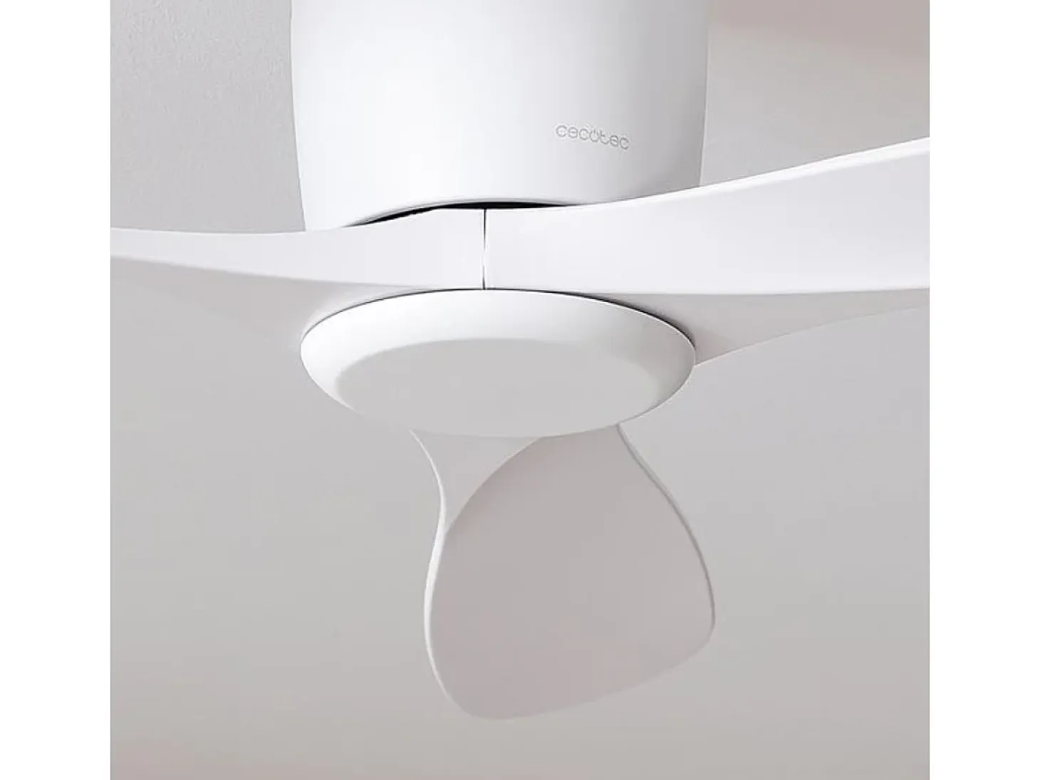 Ventilador de techo Cecotec EnergySilence Aero 5400 40W 6 velocidades blanco Ø132 cm