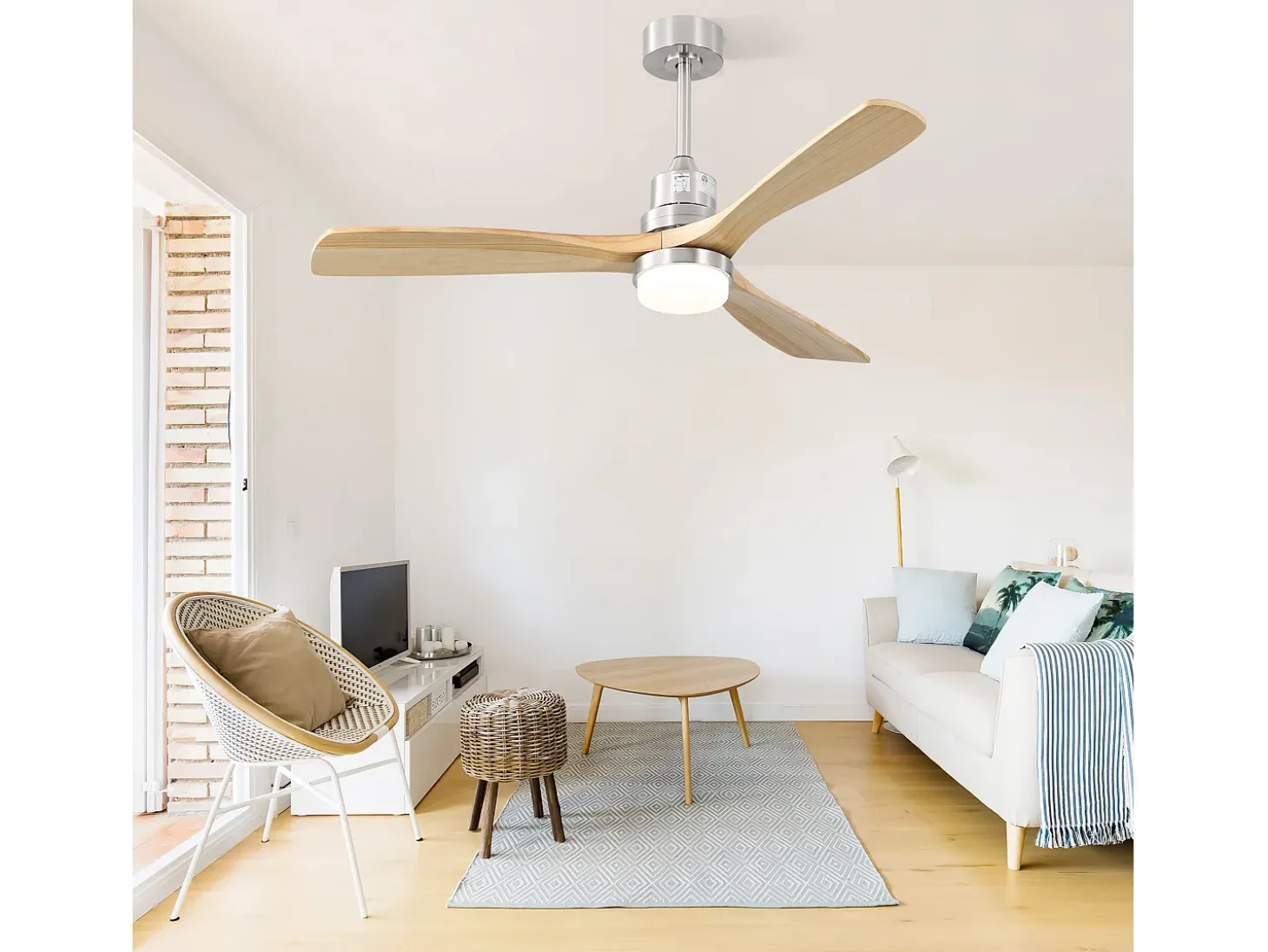 Ventilador de techo de 132 cm, 3 aspas de madera con LED, 6 velocidades y temporizador, motor CC reversible, color plateado
