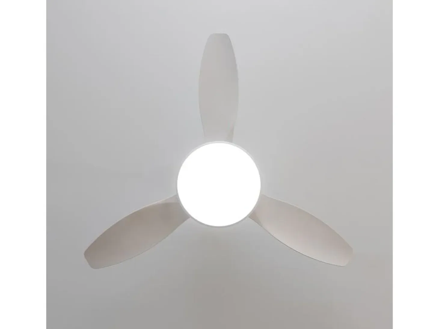 Ventilador de techo EnergySilence 4800 36W 3 aspas con mando a distancia blanco Ø120 cm