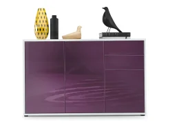 Vladon Cajonera Ben V3, Cómoda con 3 Puertas y 2 Cajones, Blanco mate/Zarzamora de alto brillo (117 x 74 x 36 cm)