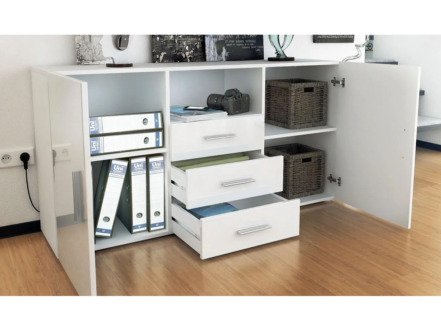 Vladon Cajonera Skadu, Cómoda con 2 Puertas, 3 Cajones y 1 Compartimento abierto, negro mate/blanco de alto brillo (138,5 x 71,5 x 35 cm)
